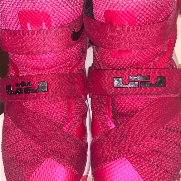Pink and white Lebron’s size 2Y - Picture 2 of 5